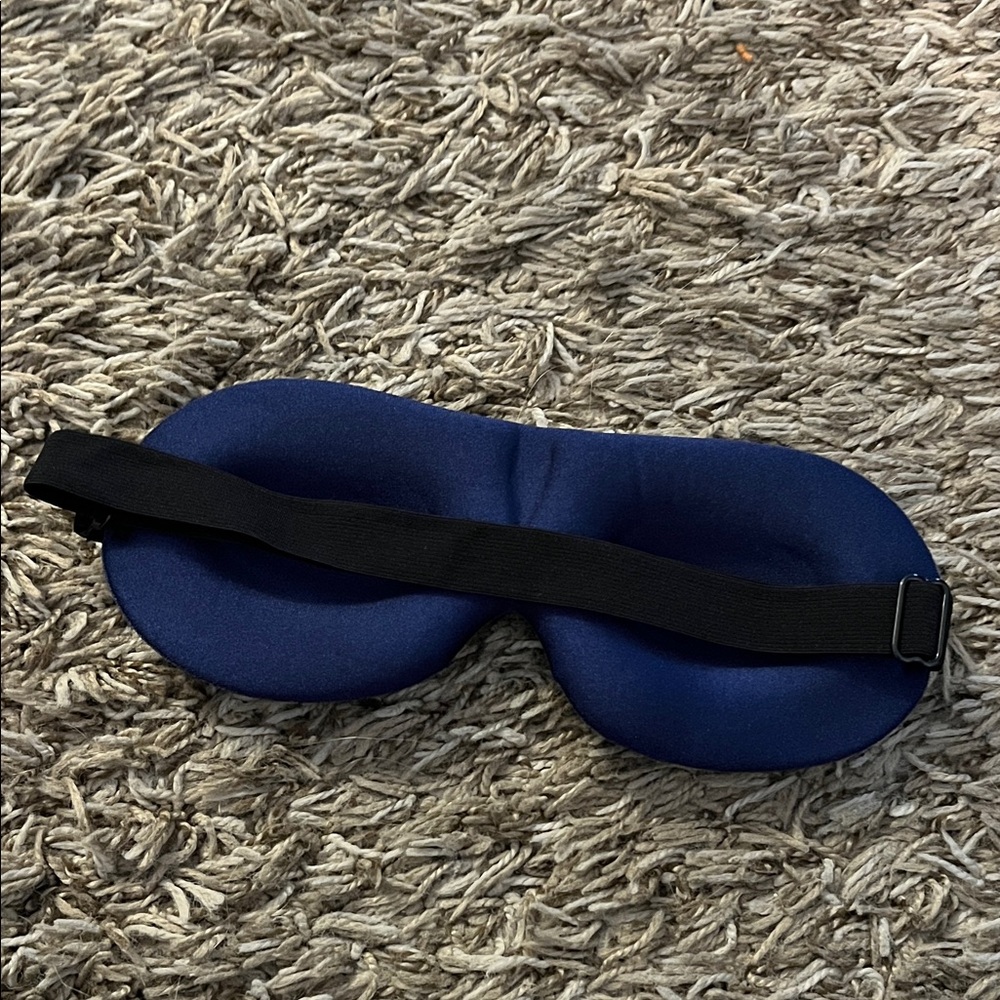 Luxurious Midnight Blue Sleep Mask - Picture 2 of 2
